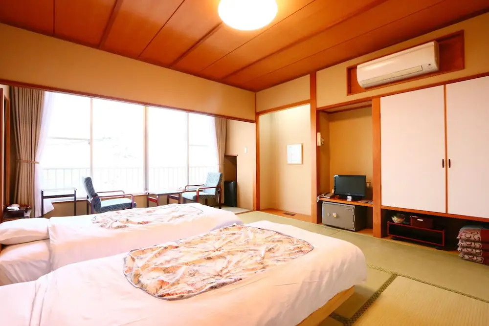 Seafood Restaurant ＆ Ryokan Yamani