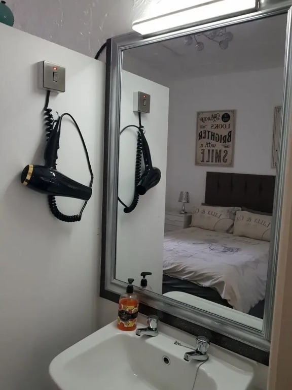 6 Person - 1 - Bed Apartment in Blackpool
