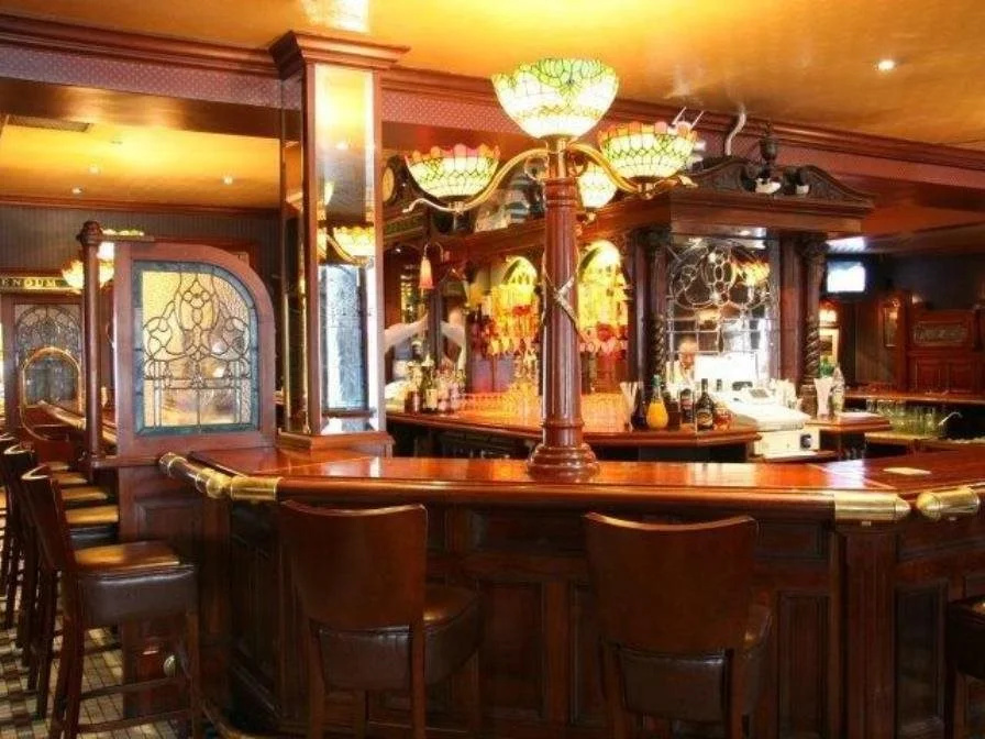 Longford Arms Hotel