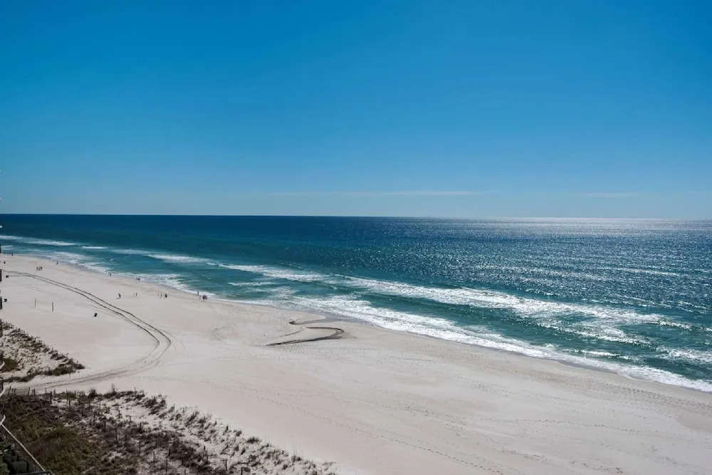 Edgewater Beach Resort Tower 3, 2 Bedroom Apartment