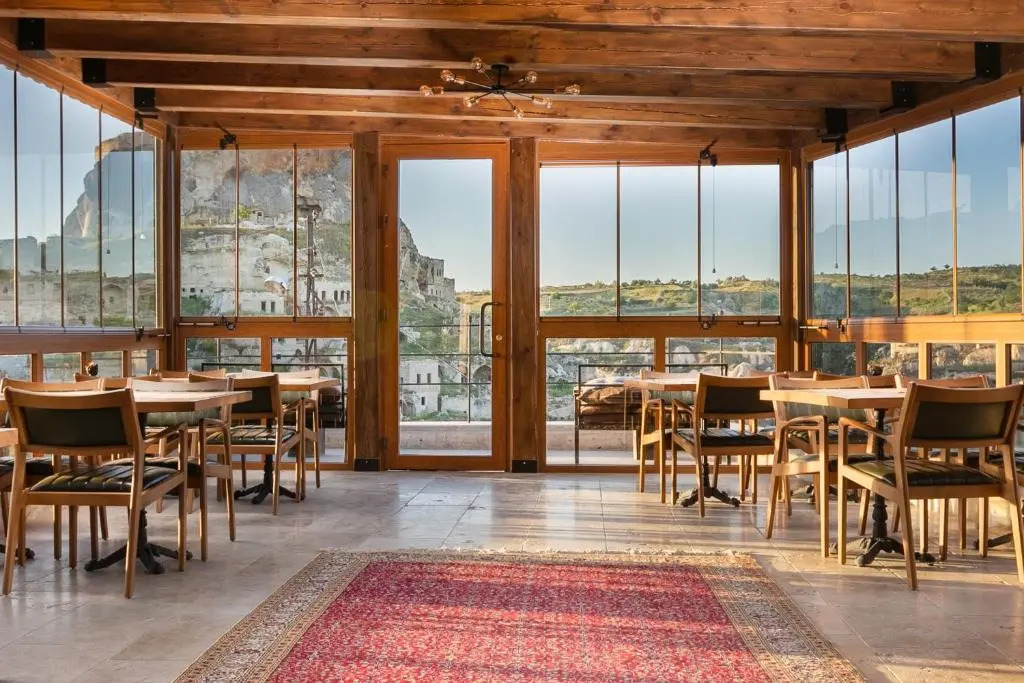 Cappa Via Cave Hotel