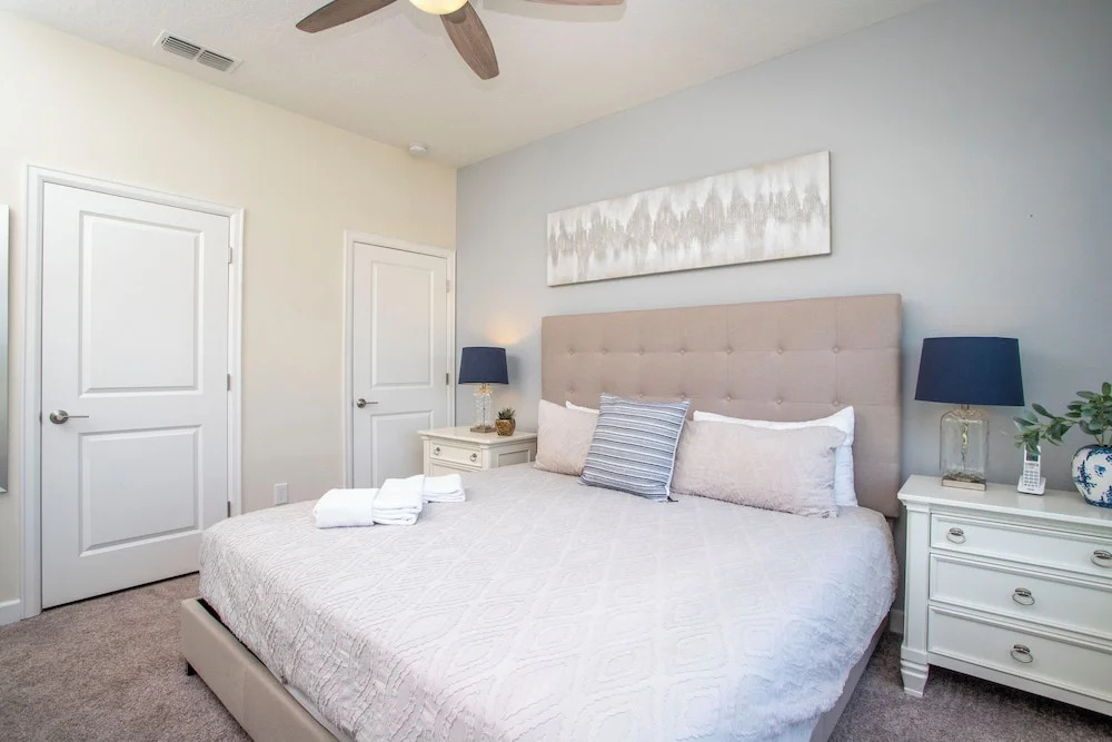 Ravishing Four Bd w Pool Close to Disney 4947