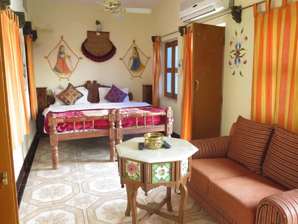 Yogis Guest House