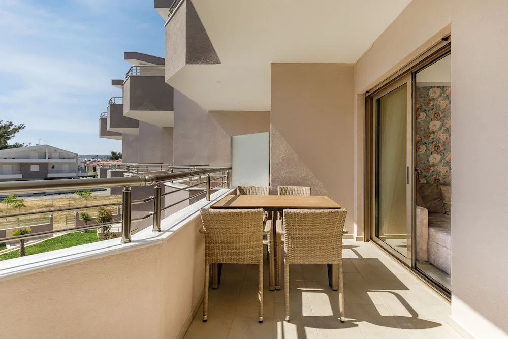 Aria Garden Suites
