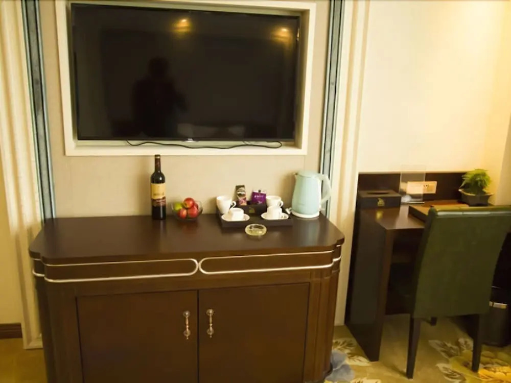 GreenTree Eastern Changchun FAW West Station Hotel