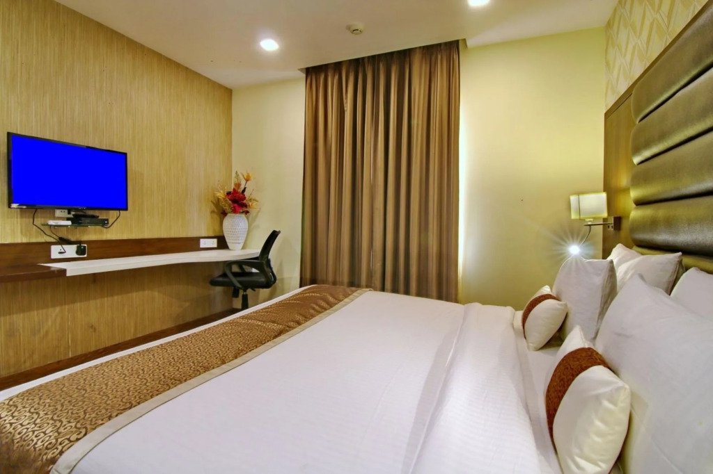 Hotel Casaya Inn