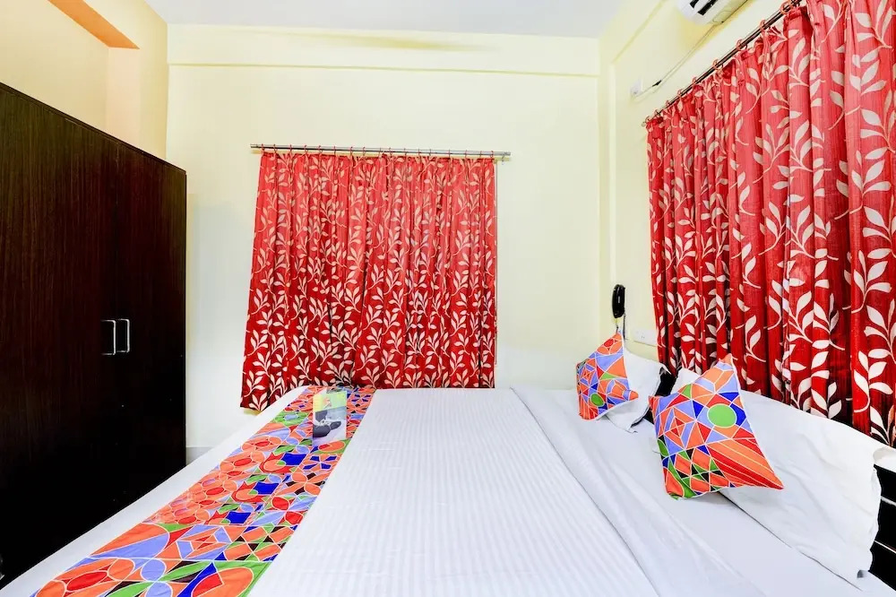 FabHotel Archana Guest House