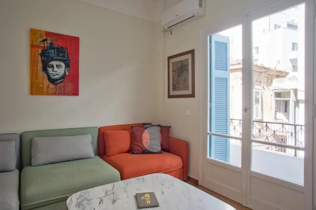 Lovely two-bedroom apartment with roof garden! EP7