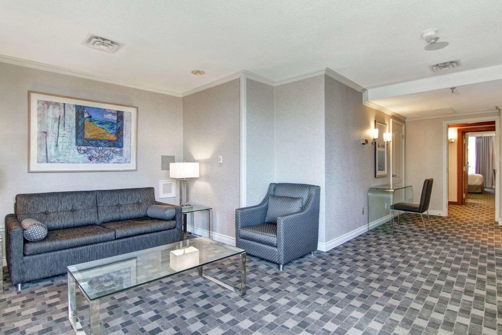 DoubleTree by Hilton Toronto Downtown