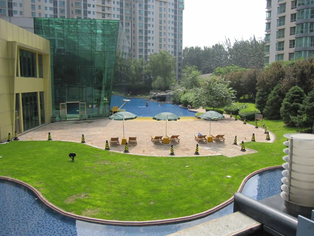Rich & Young Seasons Park Service Apartment