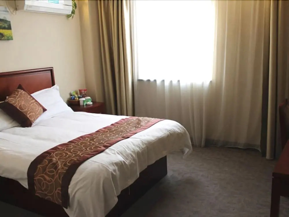 Greentree Inn Shanghai Zhujing