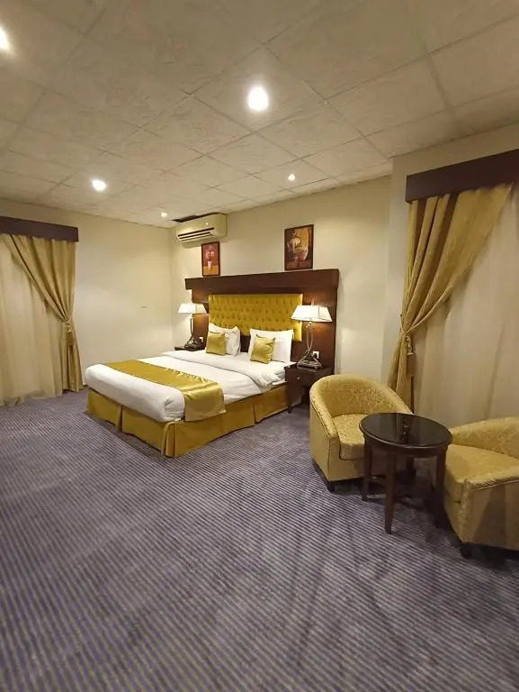 Saryet Al Hamra Hotel Apartments