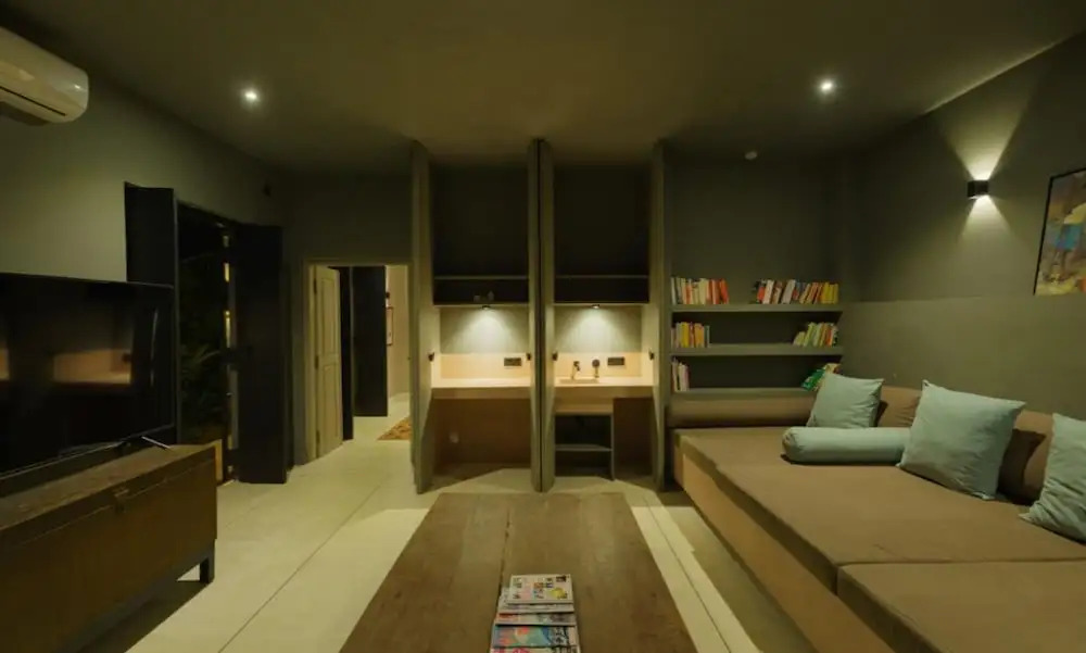 Cool and Contemporary Hilltop Villa With Ocean Views