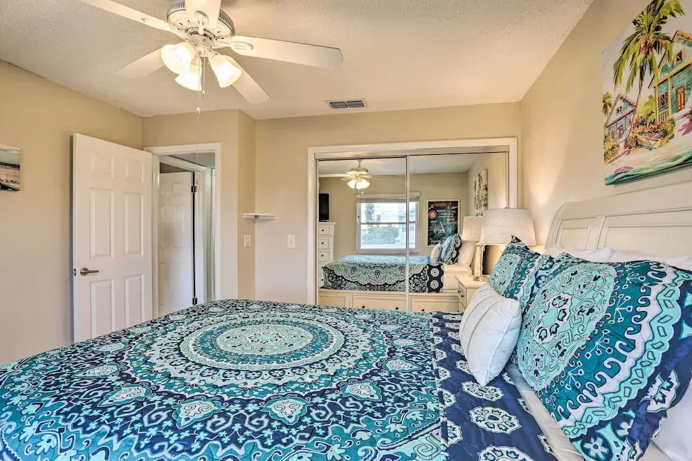 Sea La Vie: Sunny Indian Rocks Beach Condo!