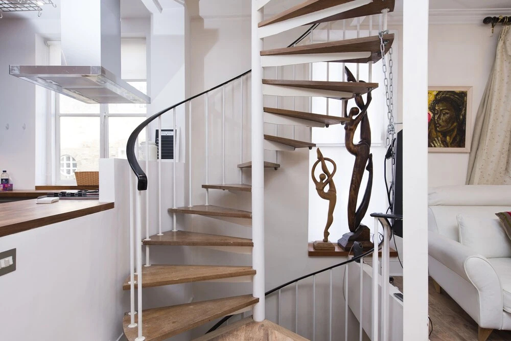 Quirky 2BR Mews House in Popular Earls Court