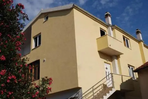 Apartments & Rooms Alagić