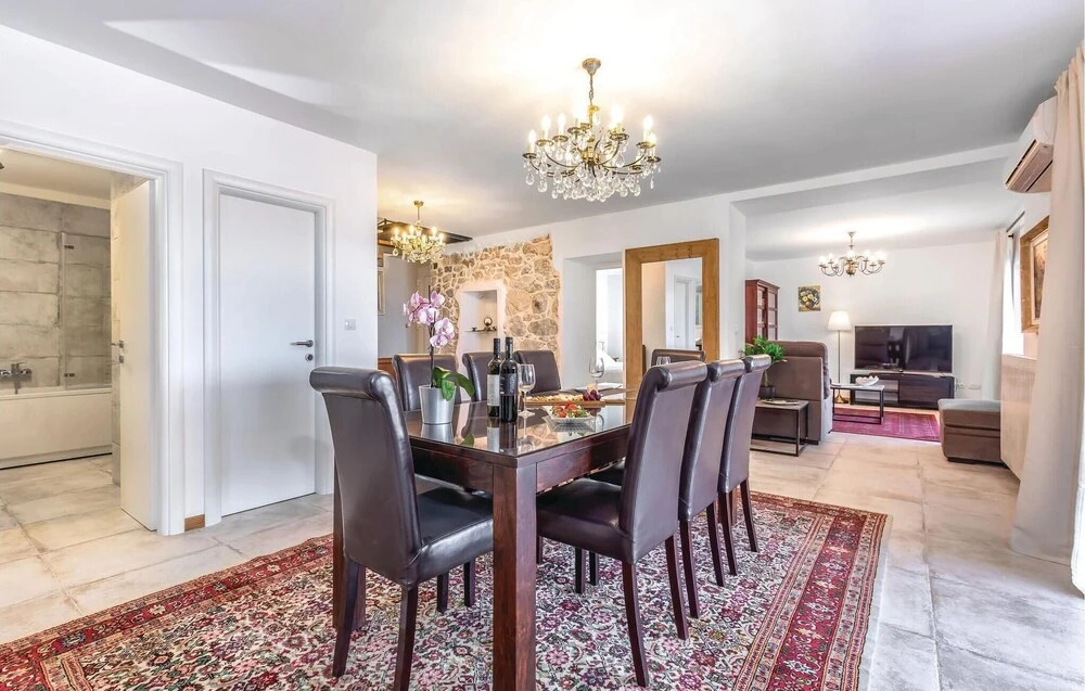 Awesome Home in Praputnjak With Wifi, Outdoor Swimming Pool and 4 Bedrooms