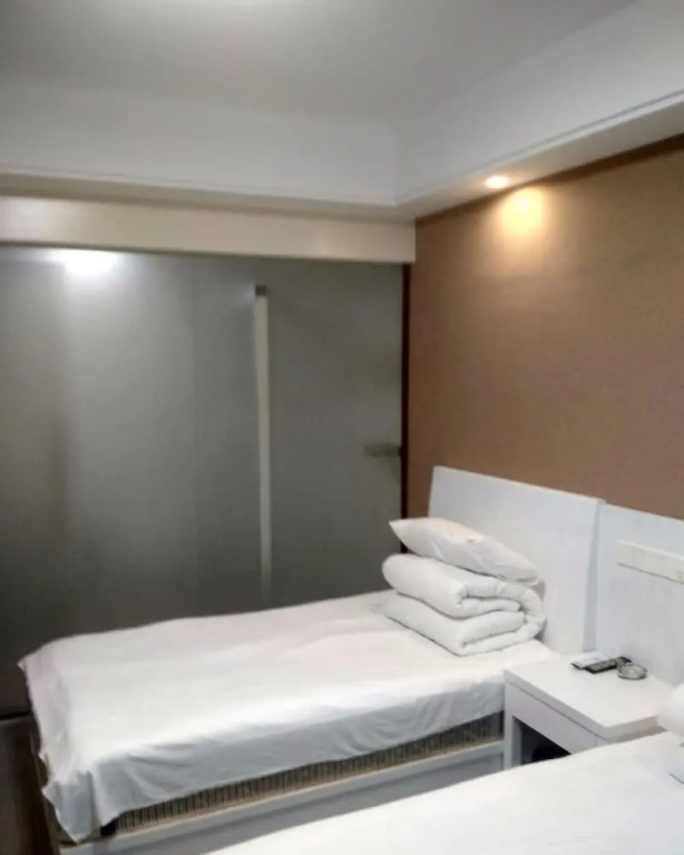 Chang Xing Yuan Zhong Hotel