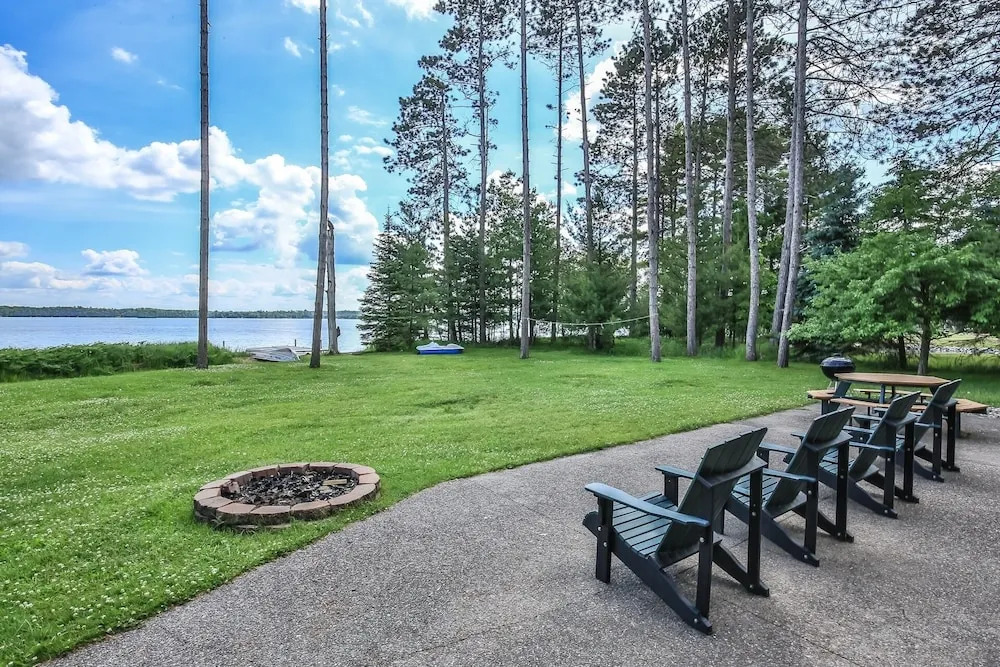 Sandy Shores - 4 Br Home