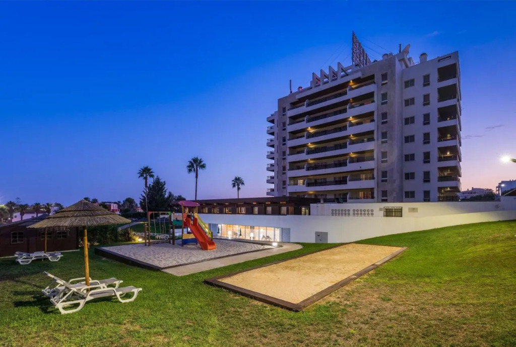 Отель Interpass VAU Hotel & Apartaments