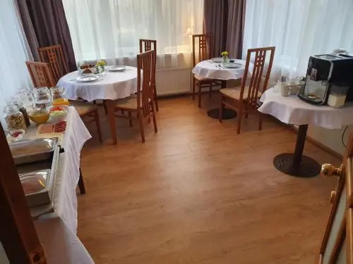 Family House Apartments