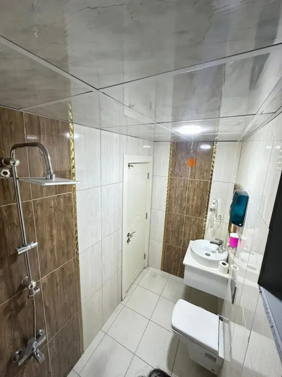 Grand Diamond Hotel