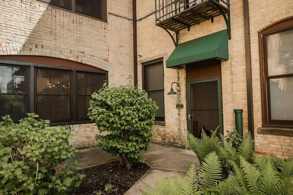 Waterfront 2BDR Condo in Grand Haven 110