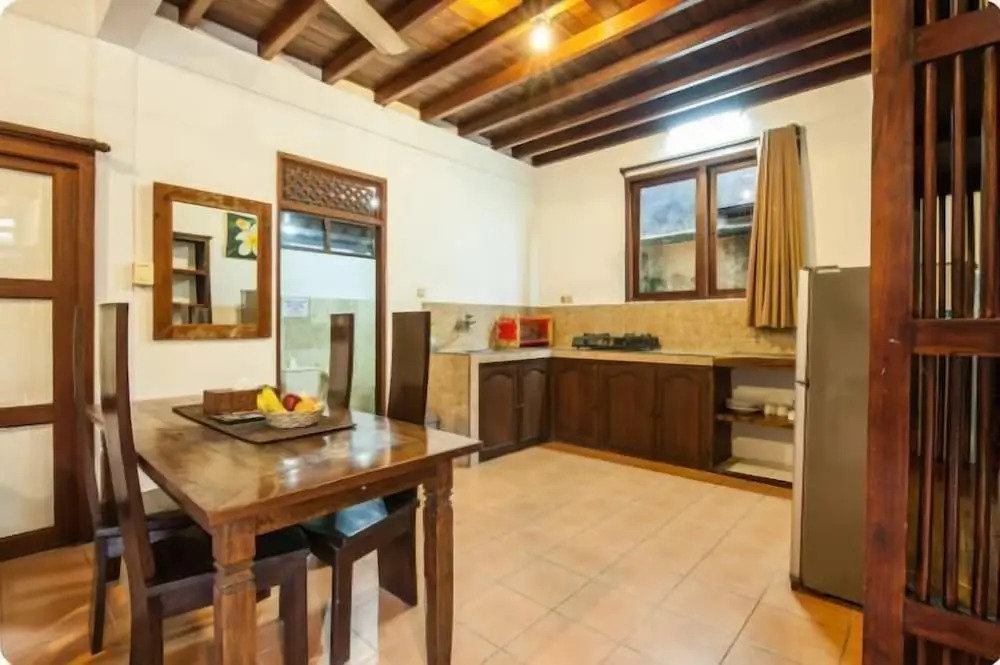 SMV- 2BedGRDN - V6 · 2BR Garden Villa Walk to shops and Beach Legian