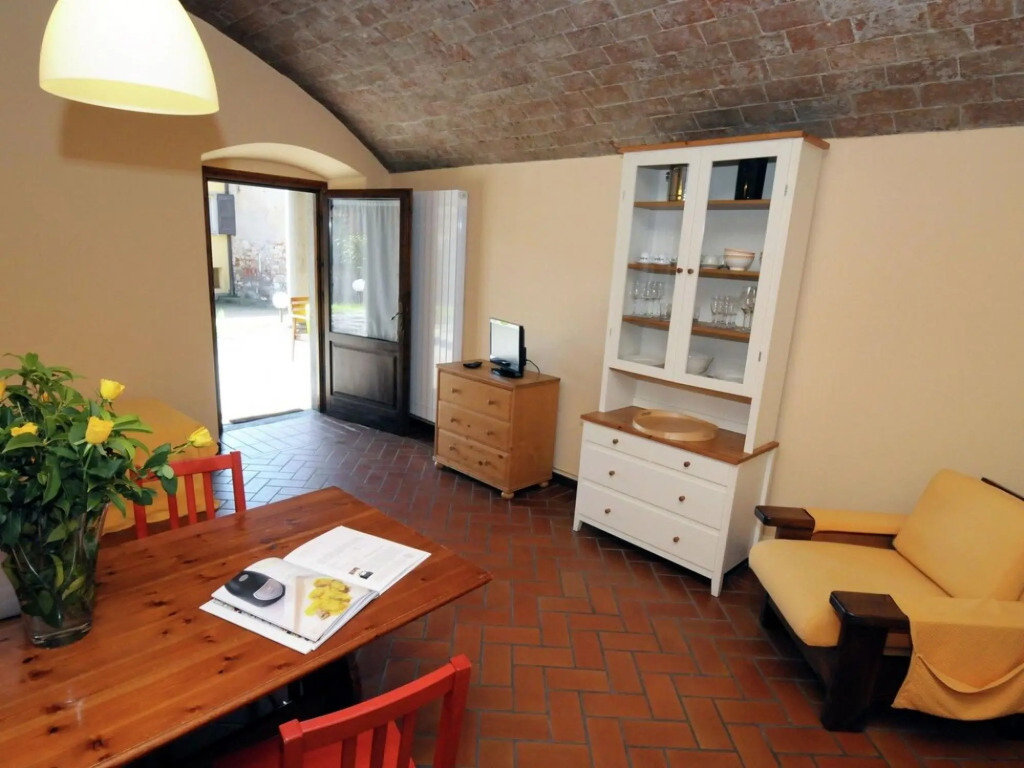 Modern Apartment in Monticelli Brusati with Pool