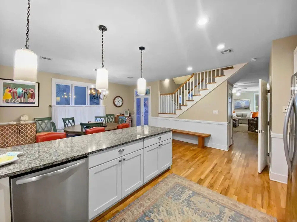 Good For You 3 Bedroom Home by Redawning