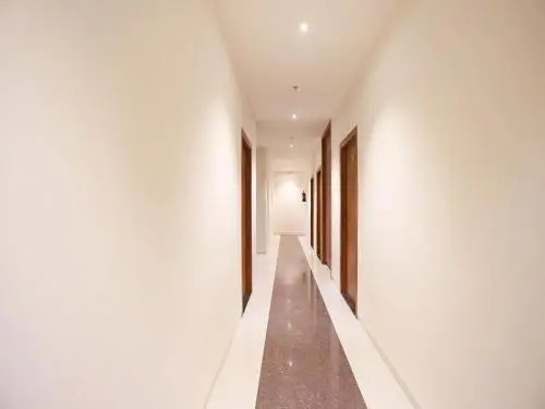 Hotel Paras Royale