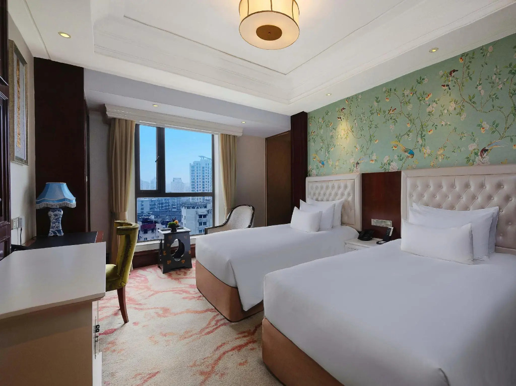 S&N Zhejiang LinHai International Hotel