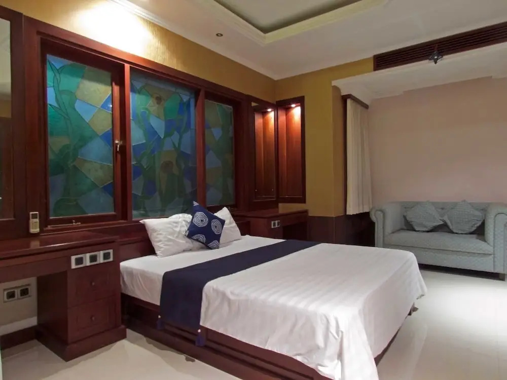 Dynasty Estate