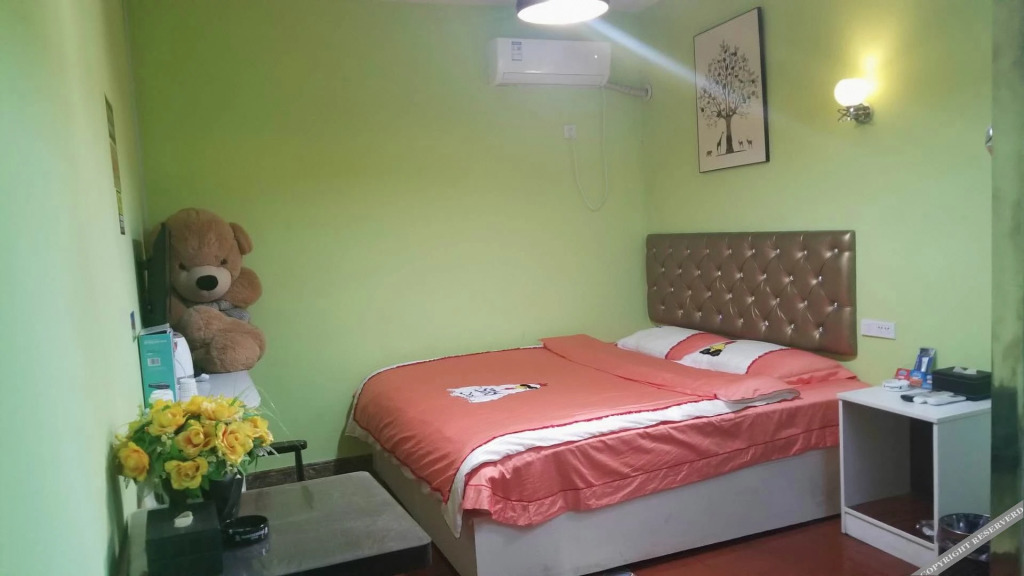 Hebi Weekend Inn