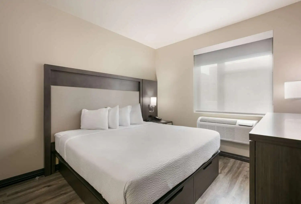 Best Western Plus Executive Residency Bronx