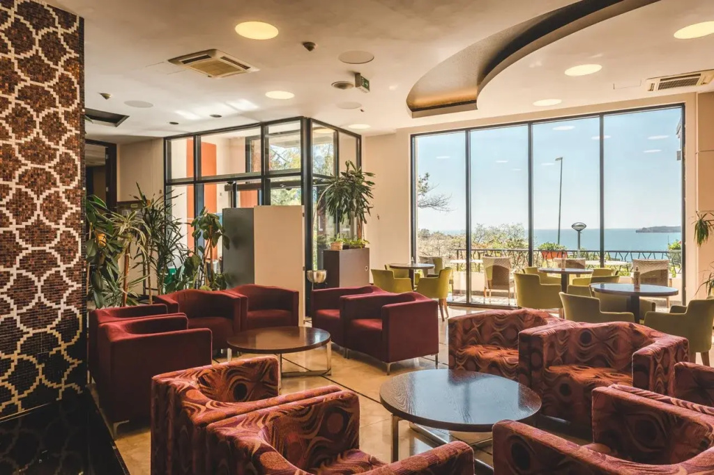 Hotel & Apartments HEC Residence