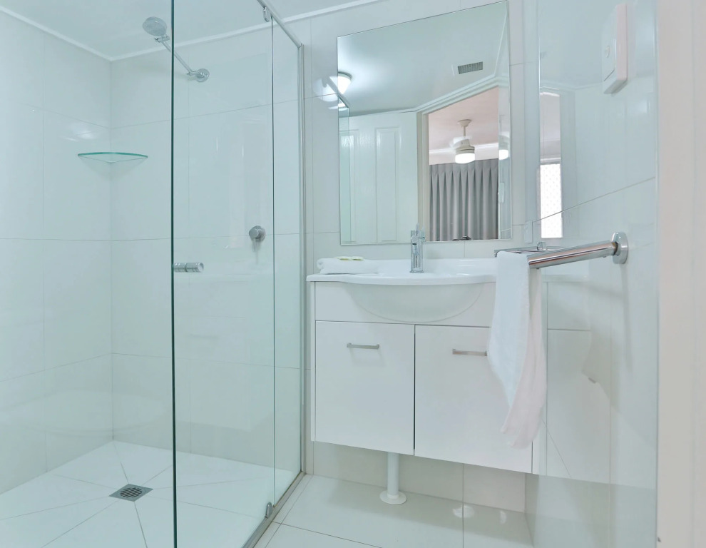 Sunsetcourt Budget holiday apartments surfers paradise