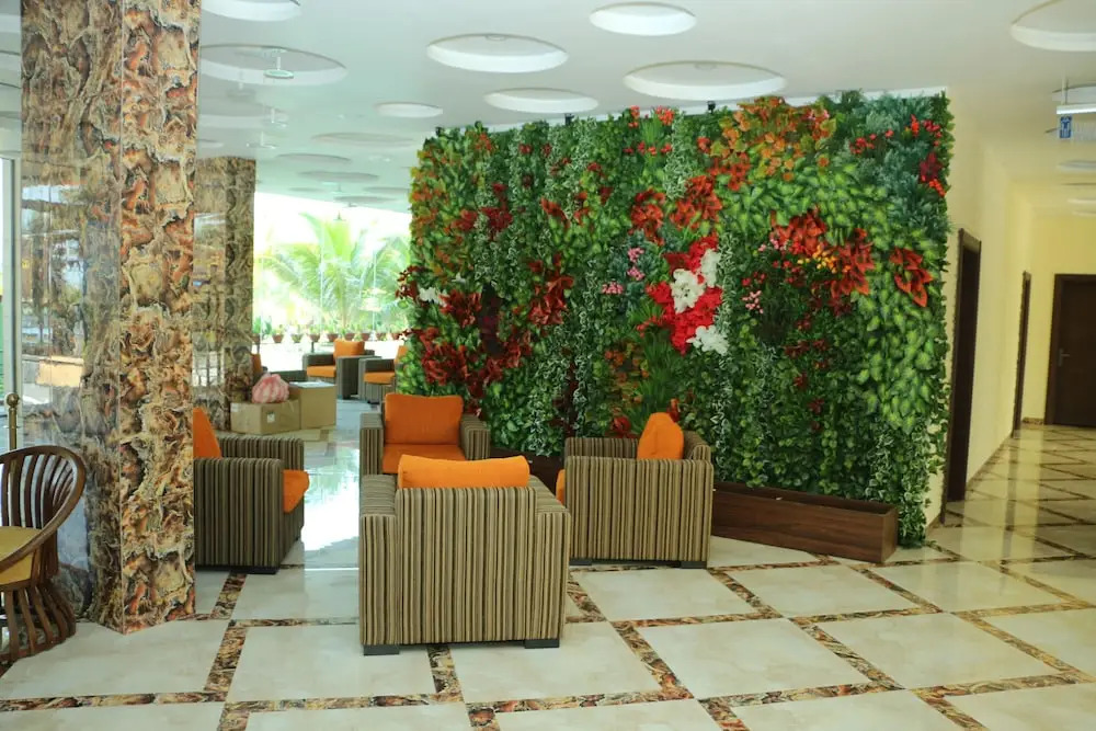Ocean Queen hotel