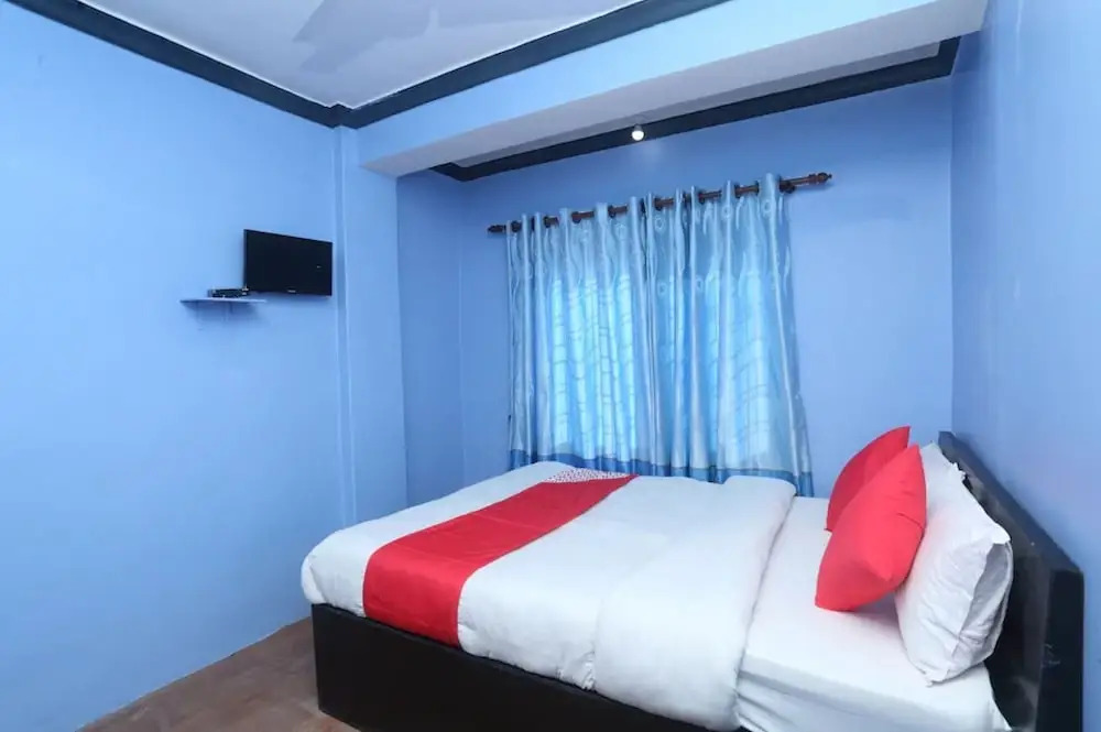 OYO 663 Hotel Rupa Begnas Lake Inn