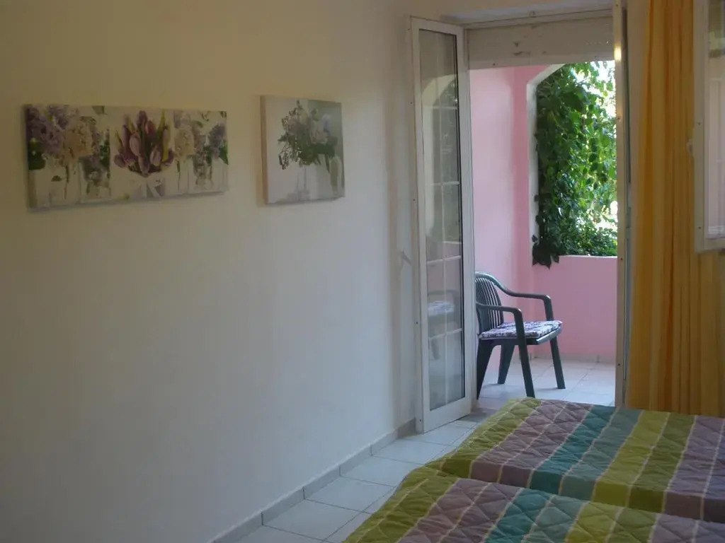 Livadi Apartments