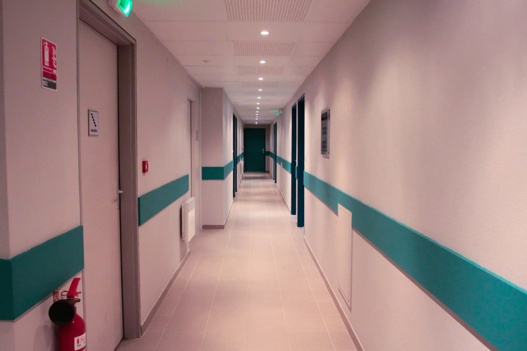 KOSY AppartHôtels - Campus Del Sol Esplanade