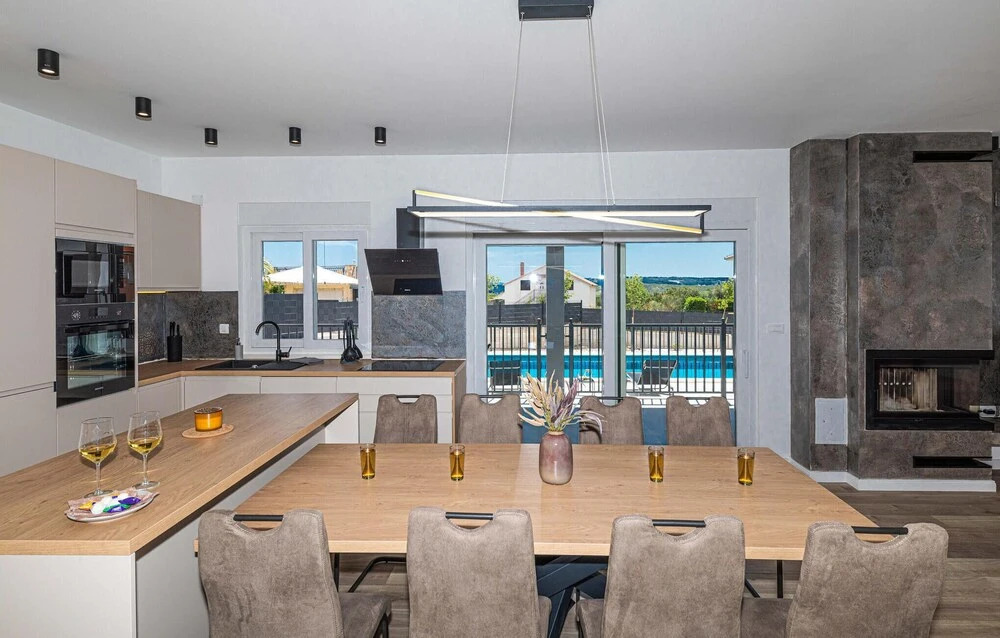 Beautiful Home In Trogir