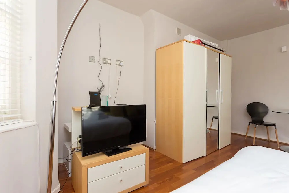 2 Bedroom Flat Sleeps 4 in Pimlico