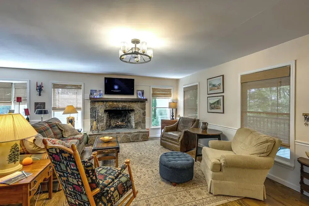 Near Highlands: 36-acre Scaly Mountain Lodge