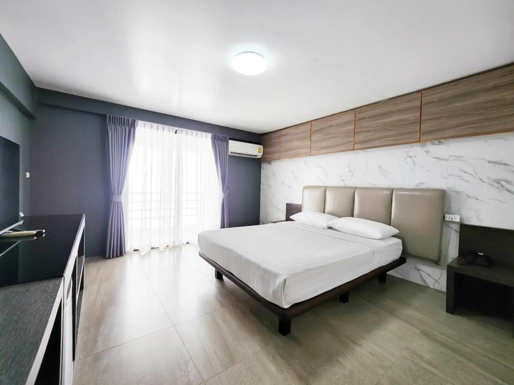 Watana Hotel