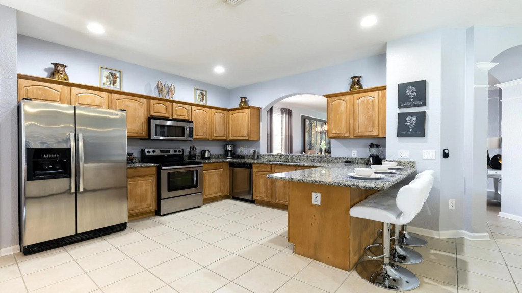 Southwest Pool and SPA in 6BR Spacious Disney Home
