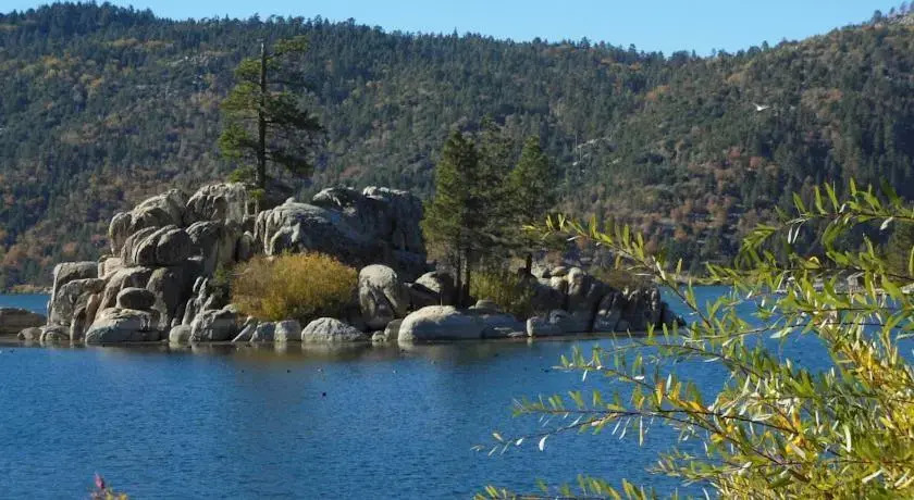 Cabins4Less - Cabin #11 Sleeps 2 to 4