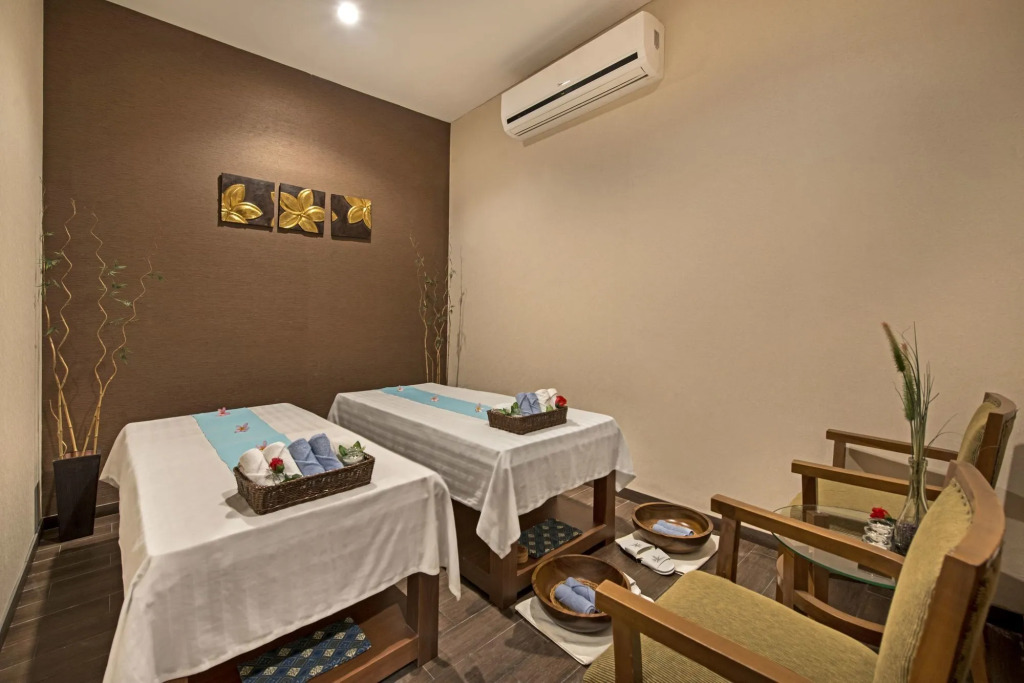 Grand Whiz Poins Simatupang Jakarta