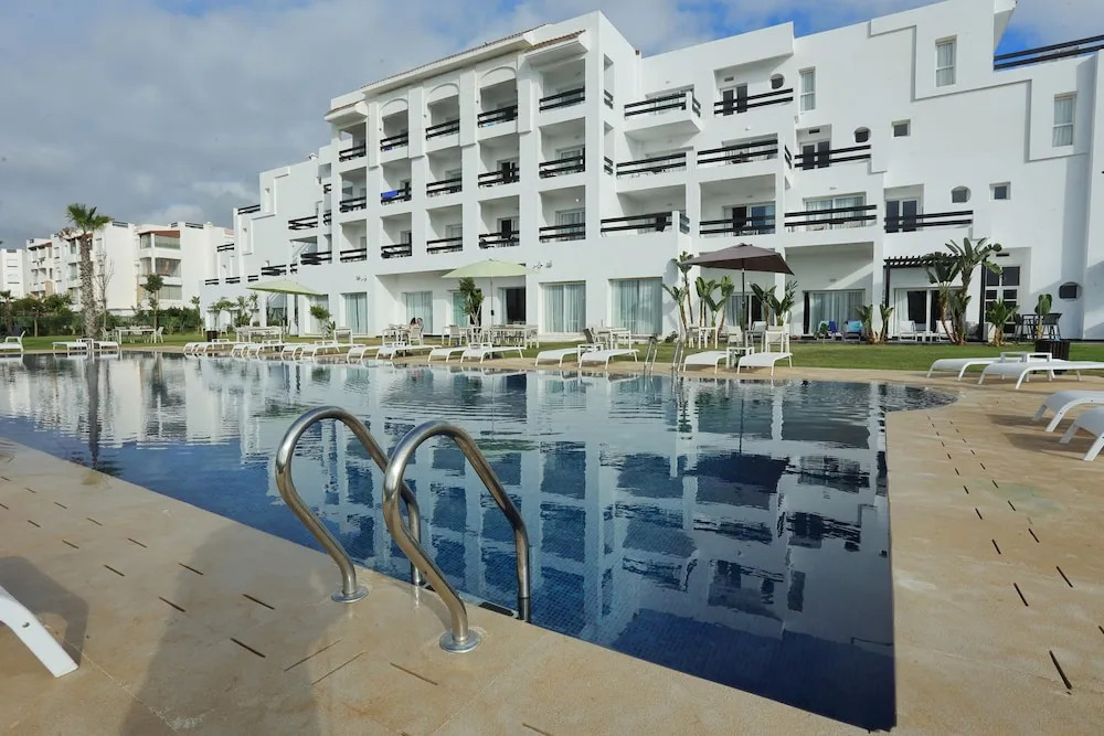 Отель Playa Del Pacha Suites