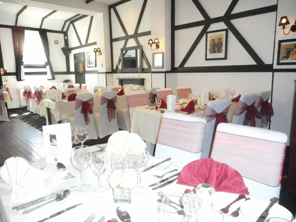 The Robertson Arms Hotel